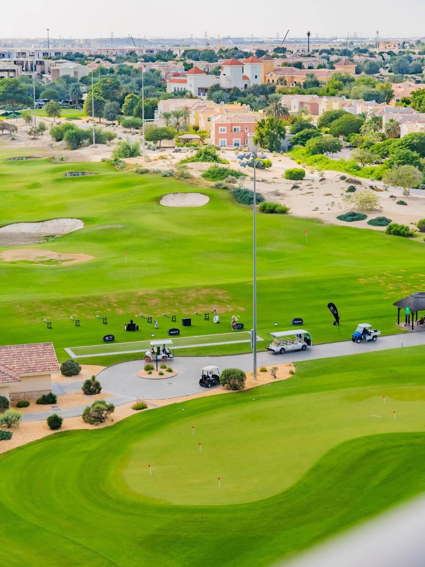 Apartment Special June Rate - Luxurious Studio - Golf View Dubai